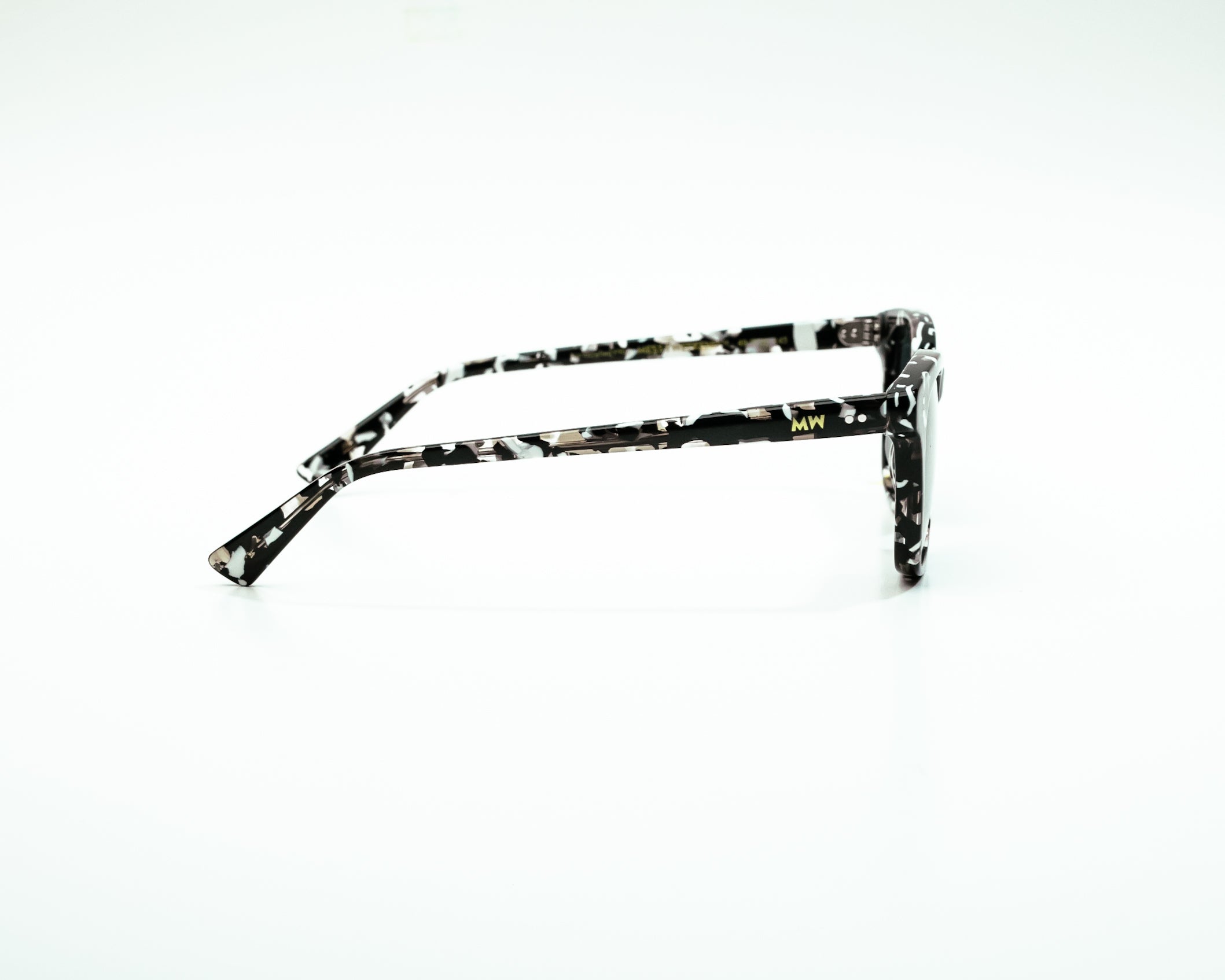 AUDRY  BLACK AND WHITE