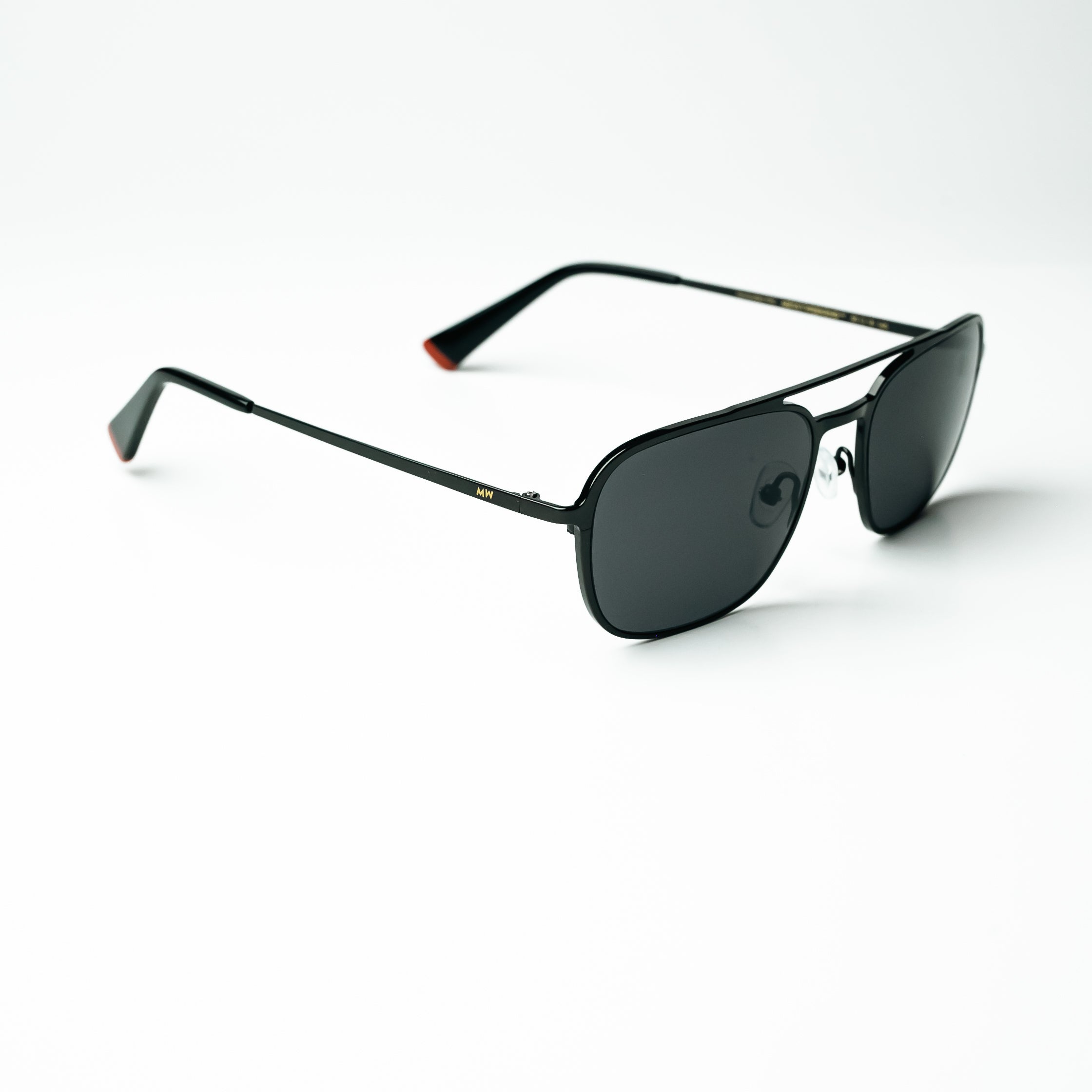 C1 ERIS BLACK